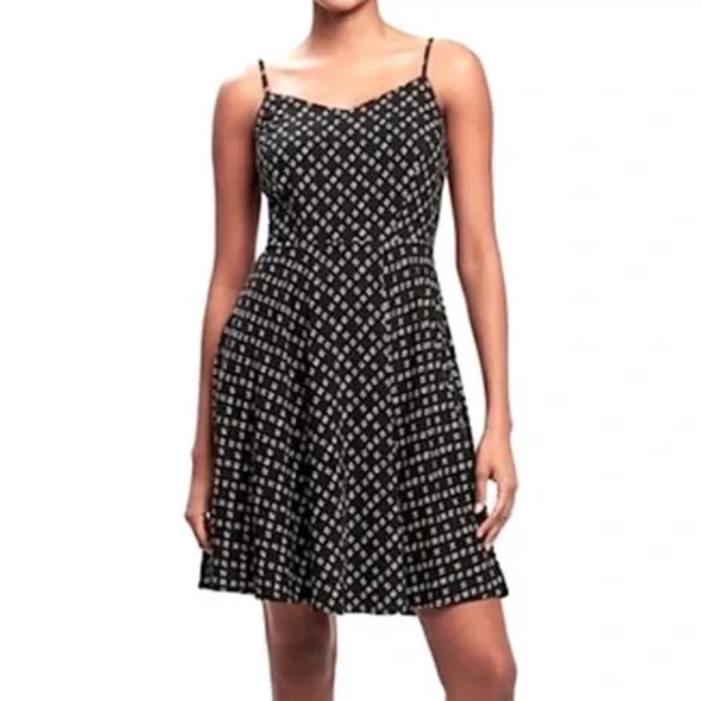 Old Navy The Cami Dress Black w White Geometric Print  Smocked Back w Stretch M